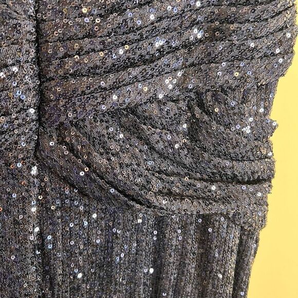 NWT Mac Duggal V-Neck Sequin Wrap Waist Gown Midnight Size 18 - Picture 14 of 15